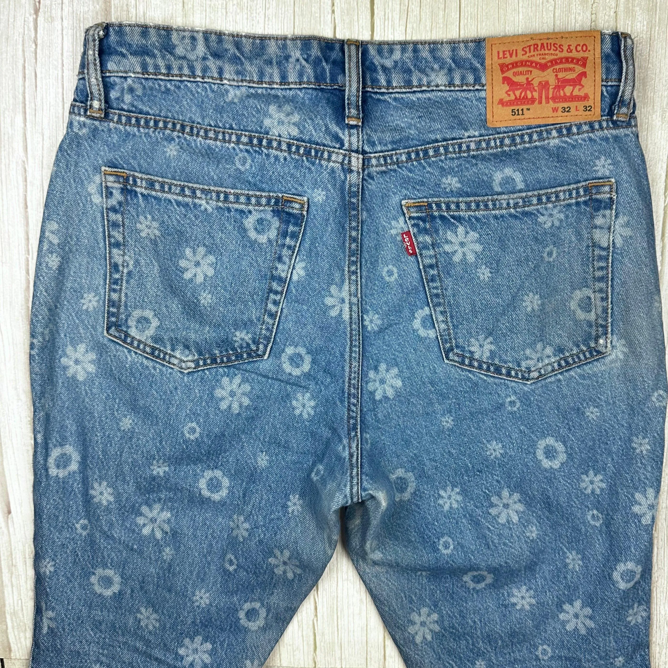 Levis Flower Denim Petite Boot Flare Jeans- Size 32